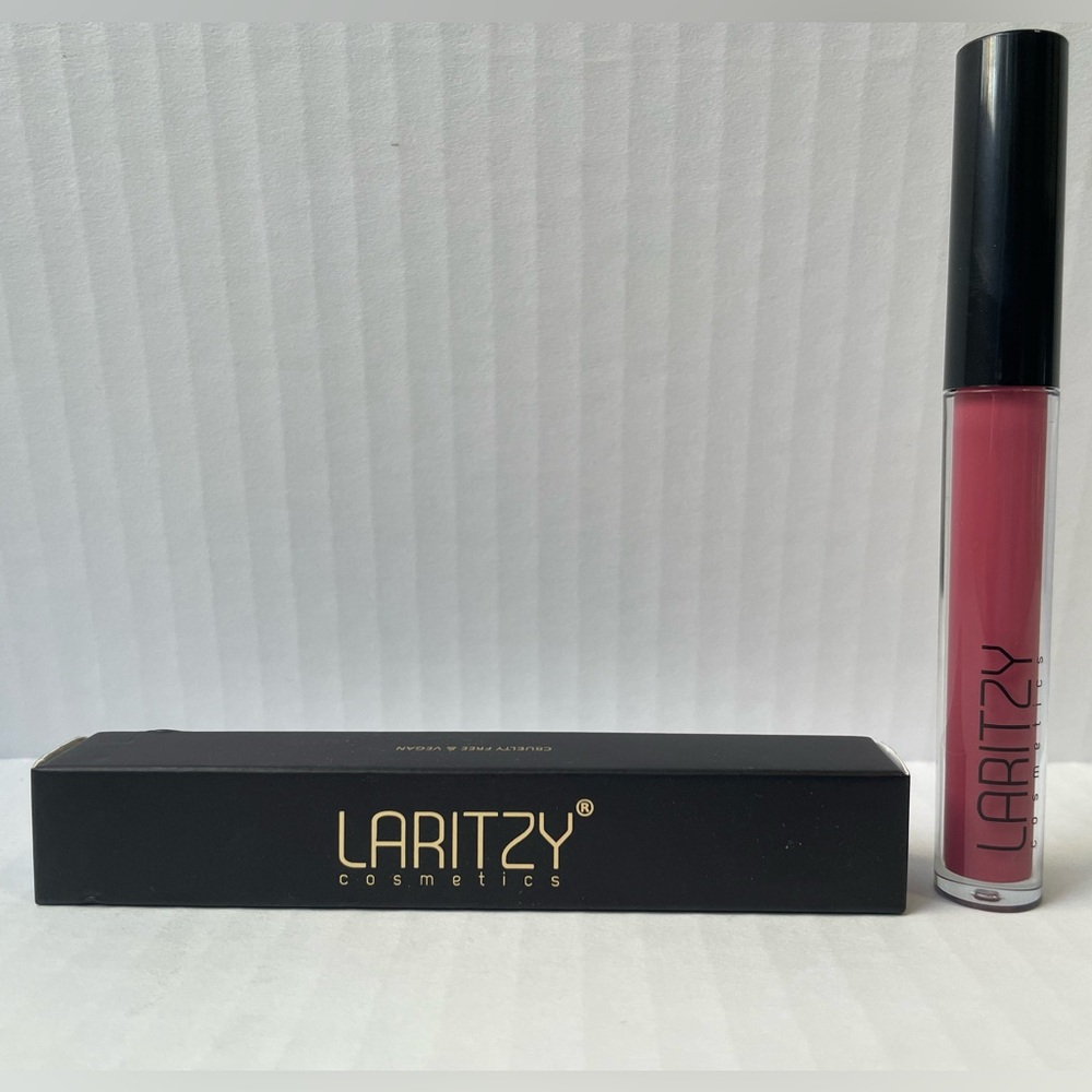 Laritzy Cosmetics Lip Gloss Curve: Light mauve
